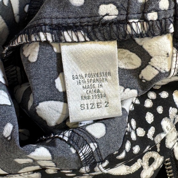 Zenergy Chico's Womens Size 2 L Black White Abstract Floral Print Zip Up Jacket - Picture 10 of 11
